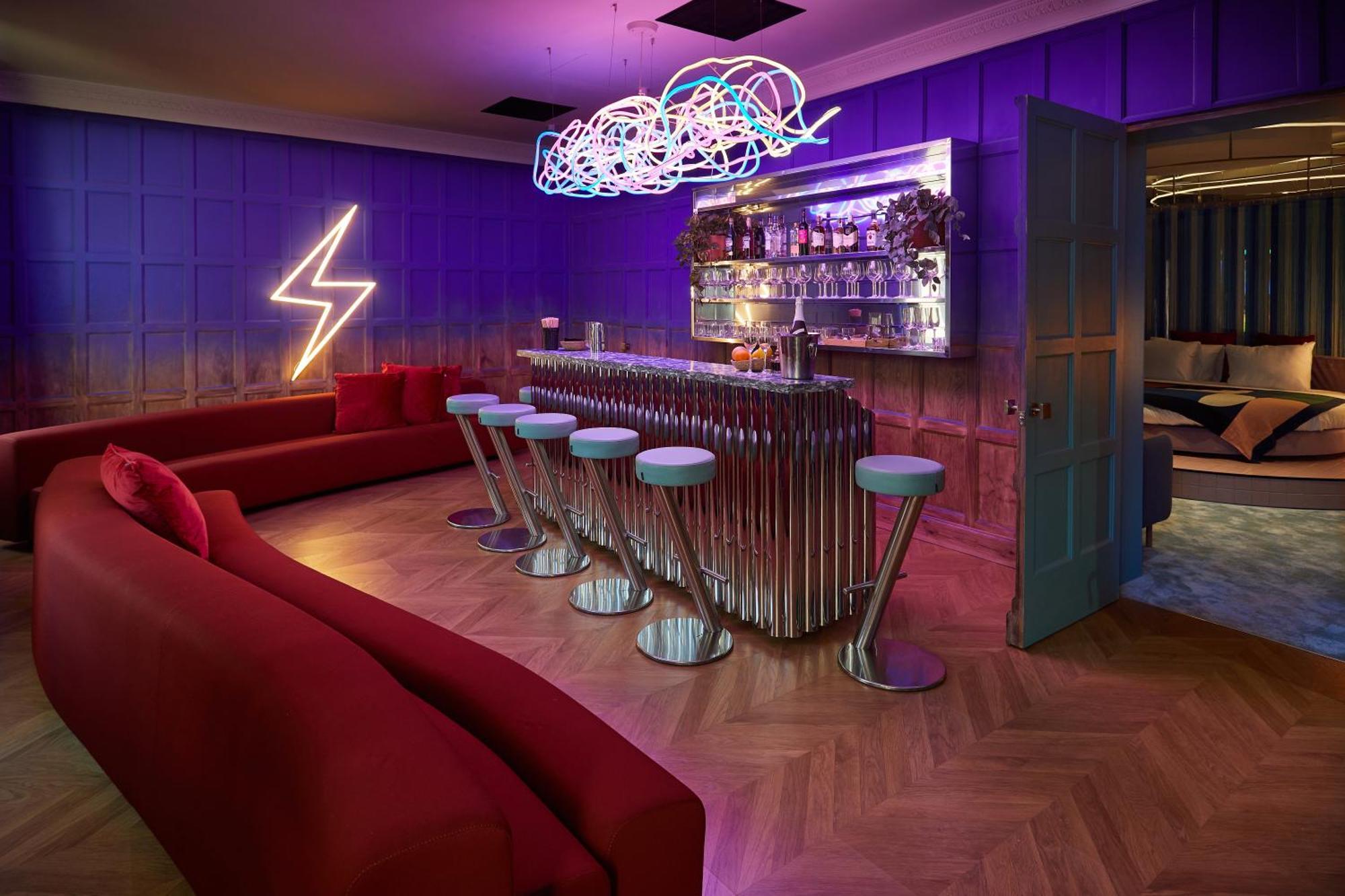 Hotel The Social Hub 4*